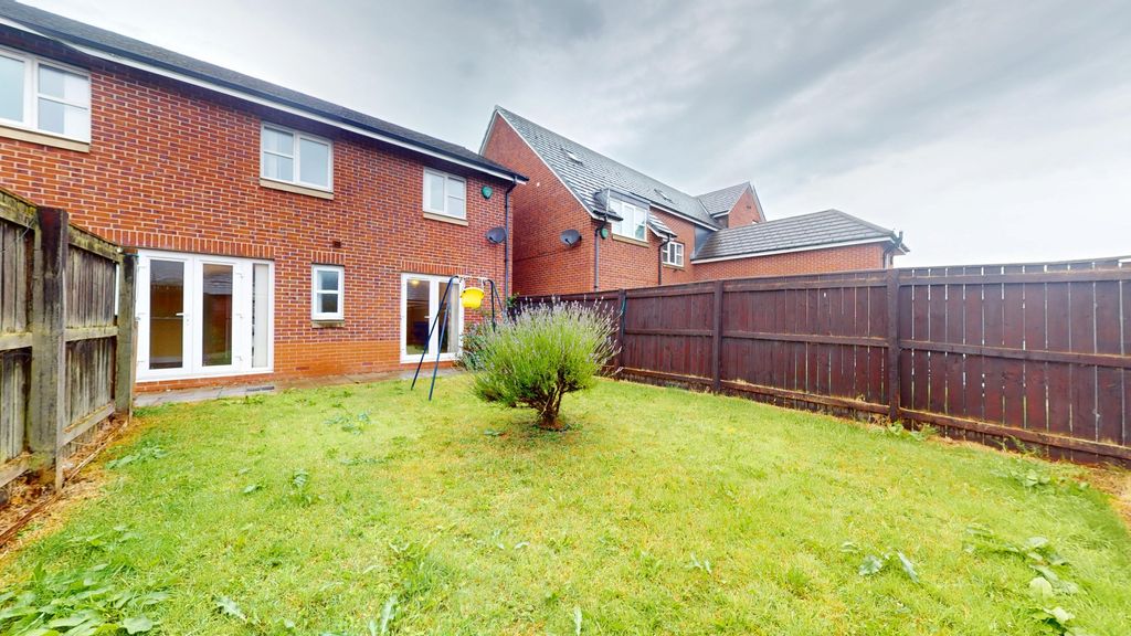 Property photo 1 of 32 4380591