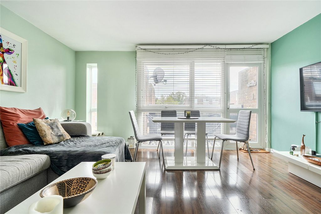 Property photo 3 of 18 Picture No. 12