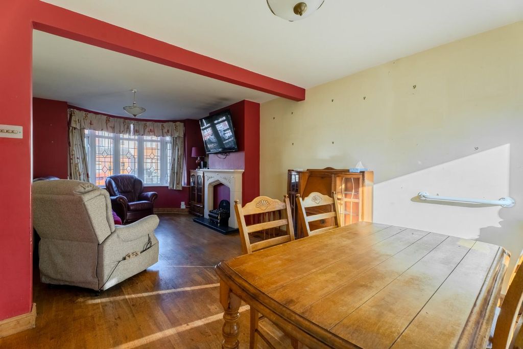 Property photo 3 of 18 Westfield Road-12.Jpg