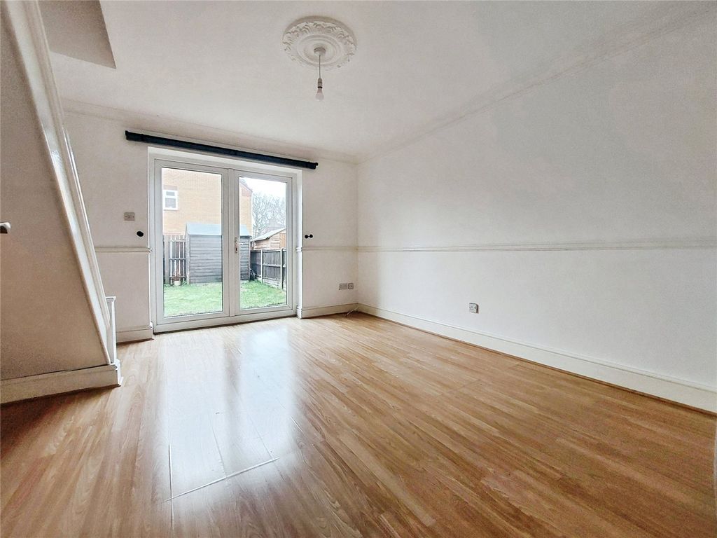 Property photo 2 of 9 Living Room