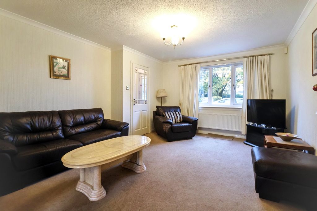 Property photo 3 of 17 Picture No. 12