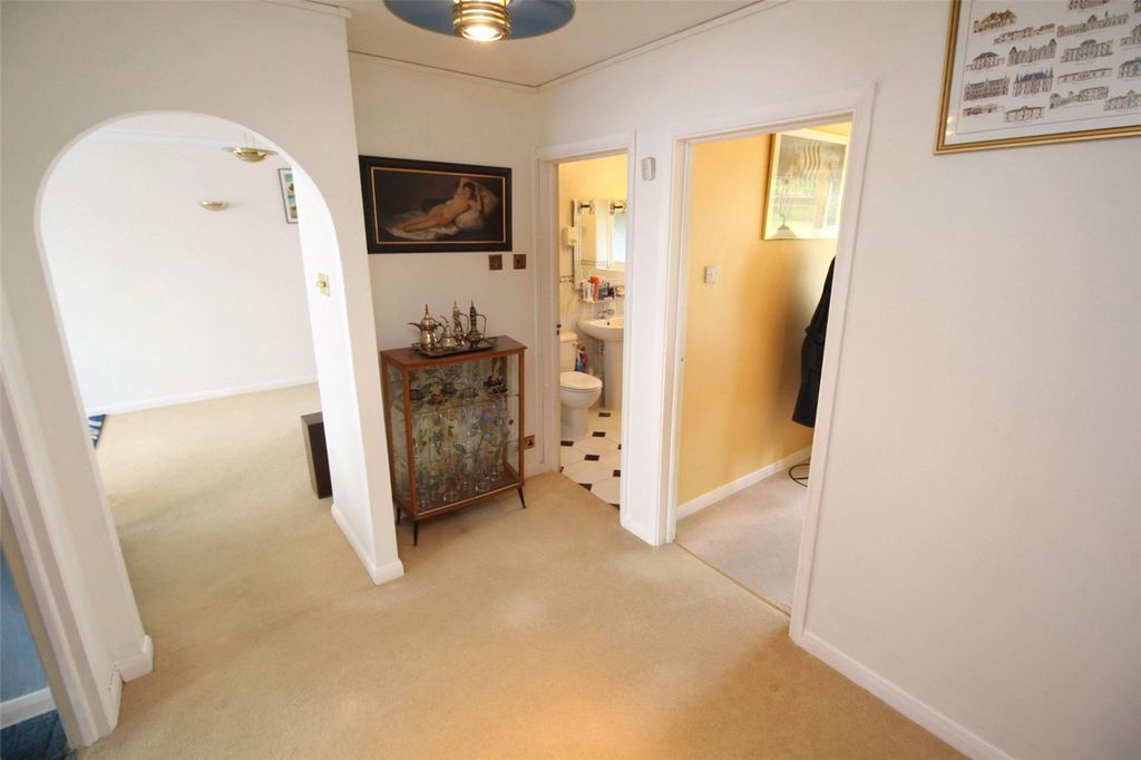 Property photo 2 of 11 Picture No. 17