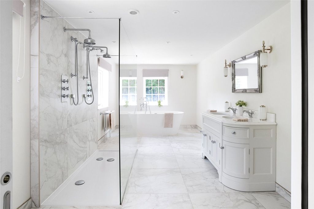 Additional image 10 of 6 bed detached house for saleLoudwater Drive, Loudwater, Rickmansworth, Hertfordshire WD3