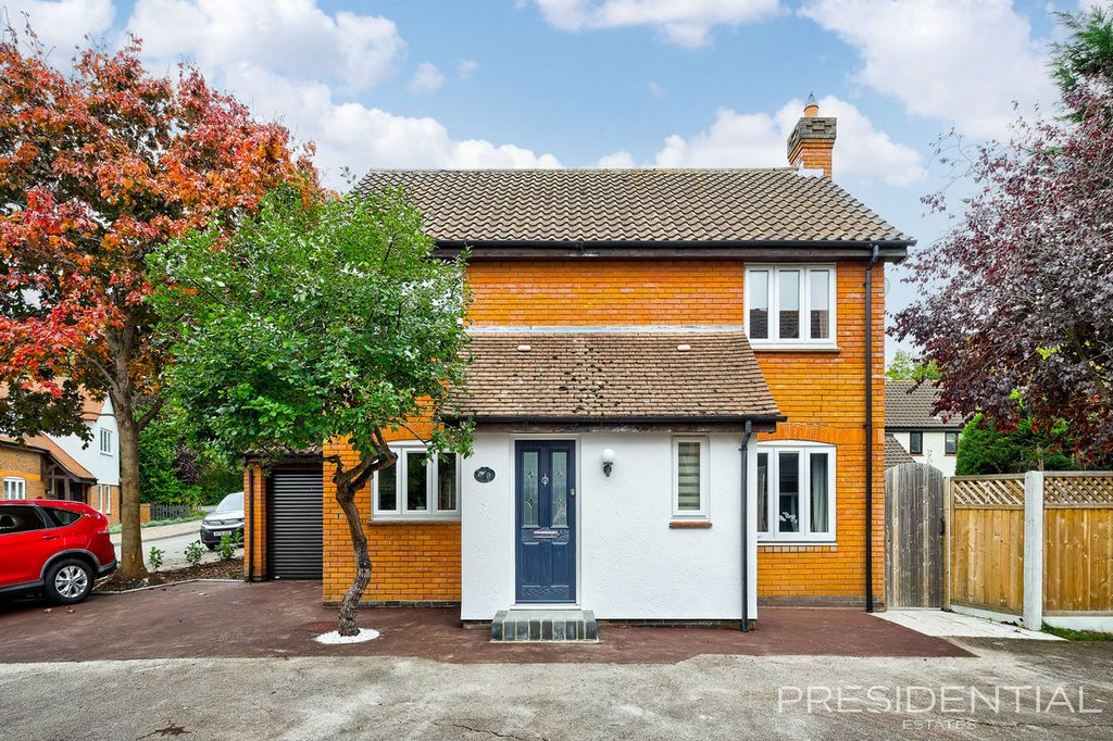 Property photo 1 of 40