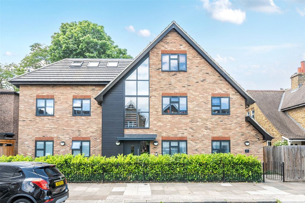 Property photo 2 of 18 External