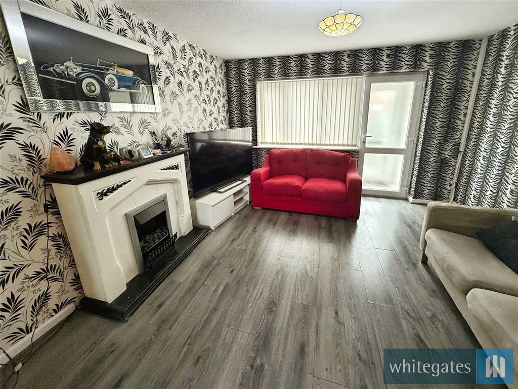 Property photo 2 of 14 Picture No. 12