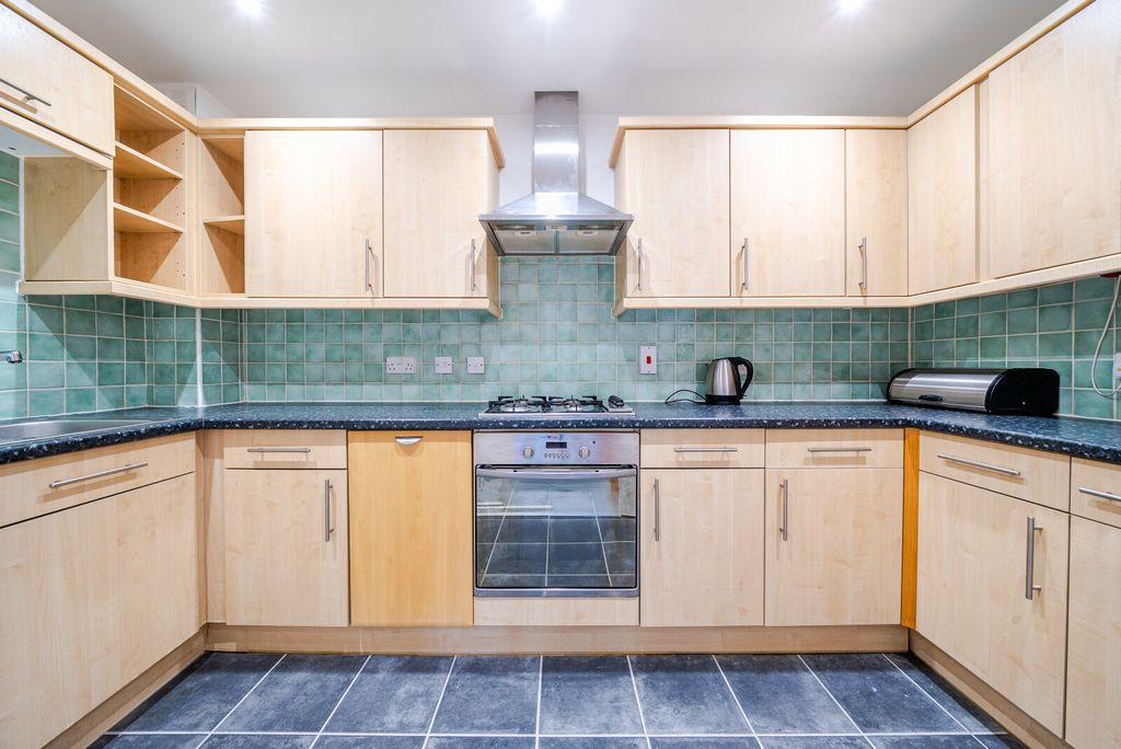 Property photo 3 of 14 Kitchen