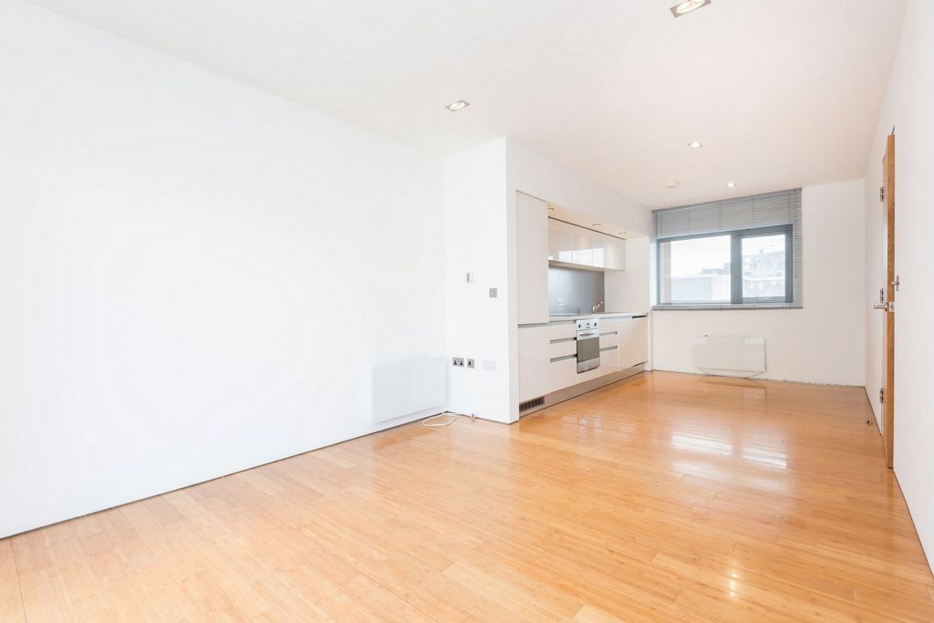 Property photo 3 of 16 Photo 19