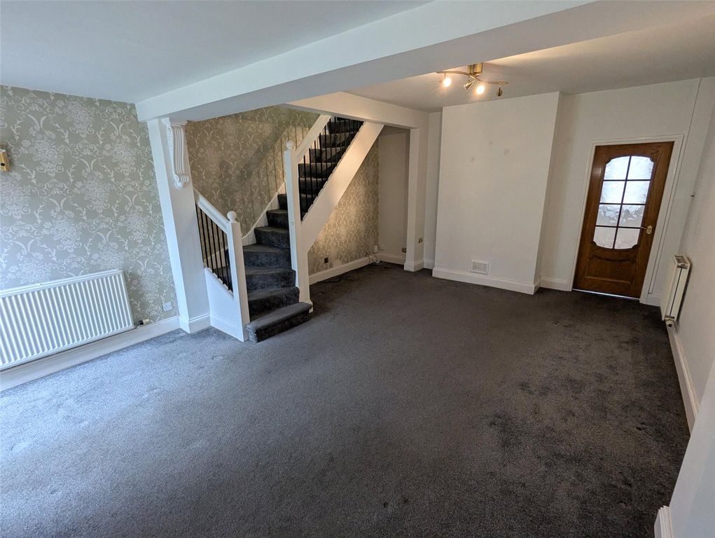 Property photo 3 of 19 Dining Room