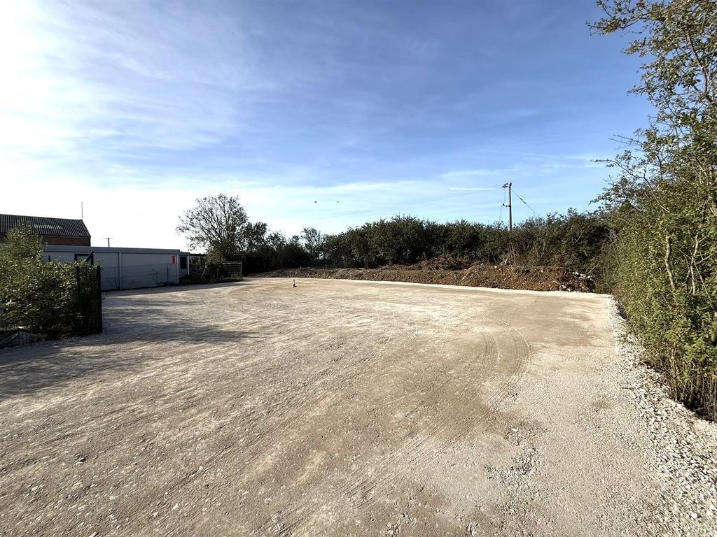 Property photo 3 of 9