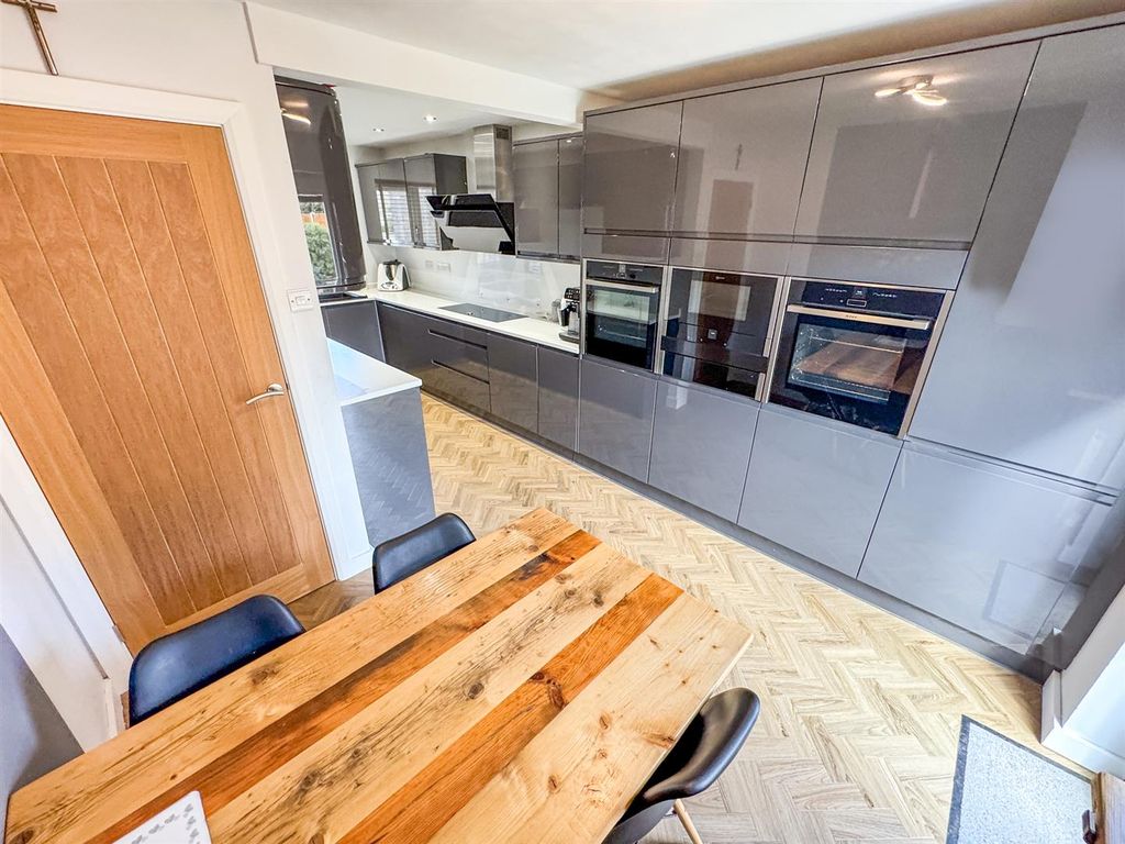 Property photo 3 of 39 Img_3244.Jpg