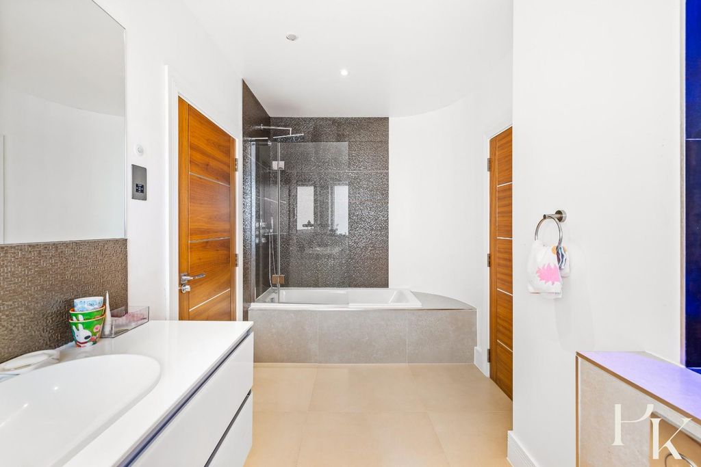 Additional image 28 of 5 bed detached house for saleRoedean Crescent, Brighton BN2