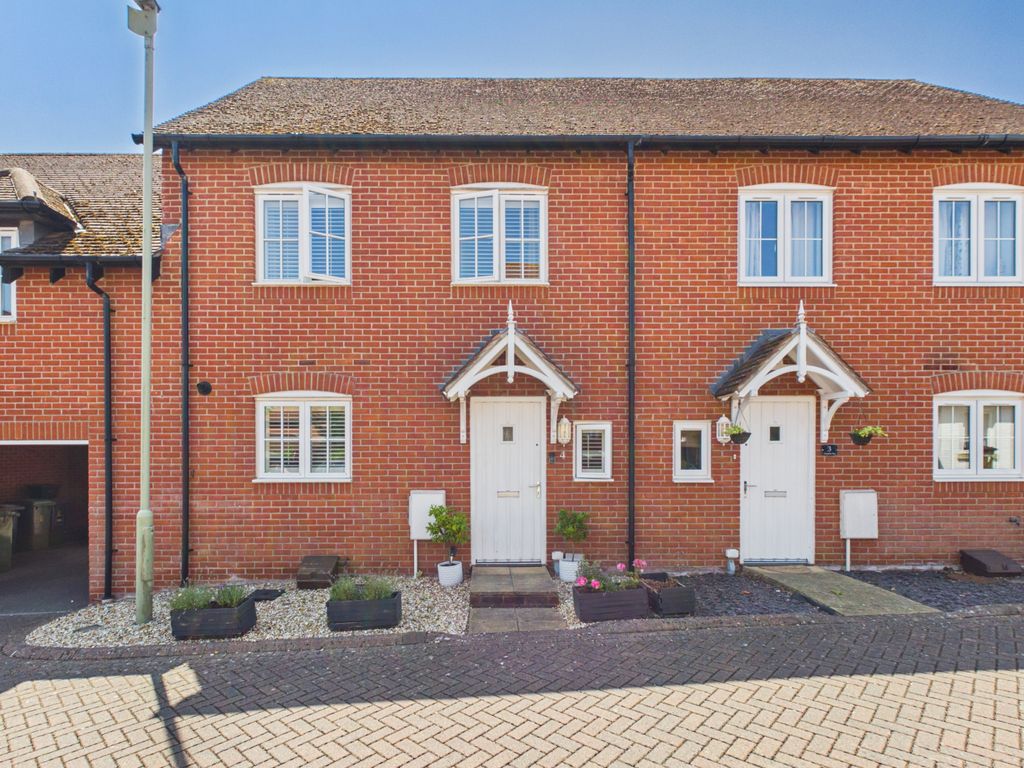 Property photo 1 of 16 3 Bedroom Terraced House For Sale