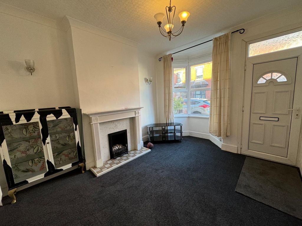 Property photo 3 of 15 Living Room