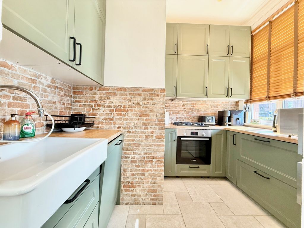 Property photo 2 of 18 Gallery