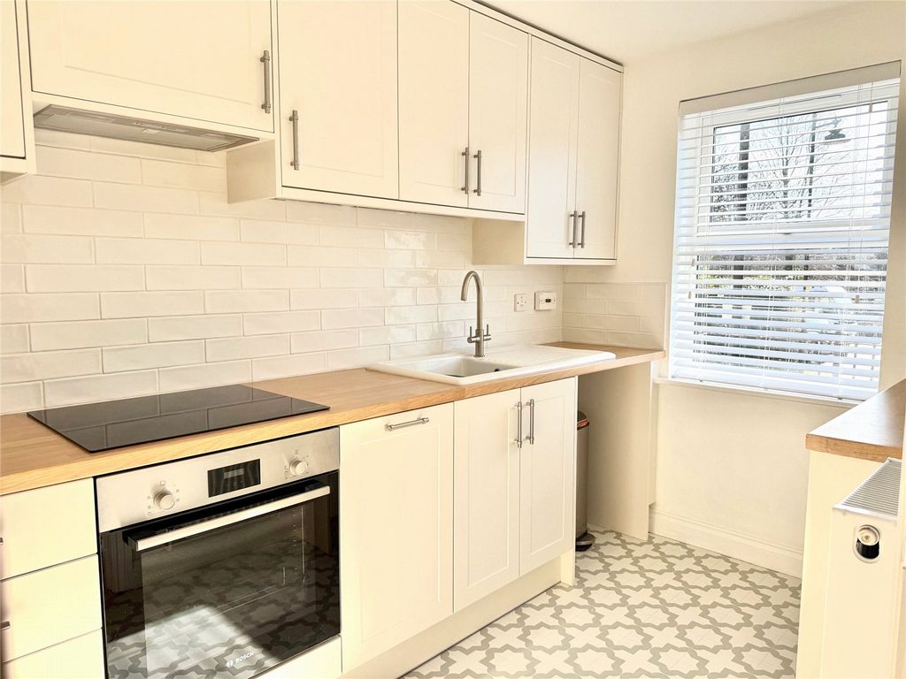 Property photo 3 of 28 Picture No. 37