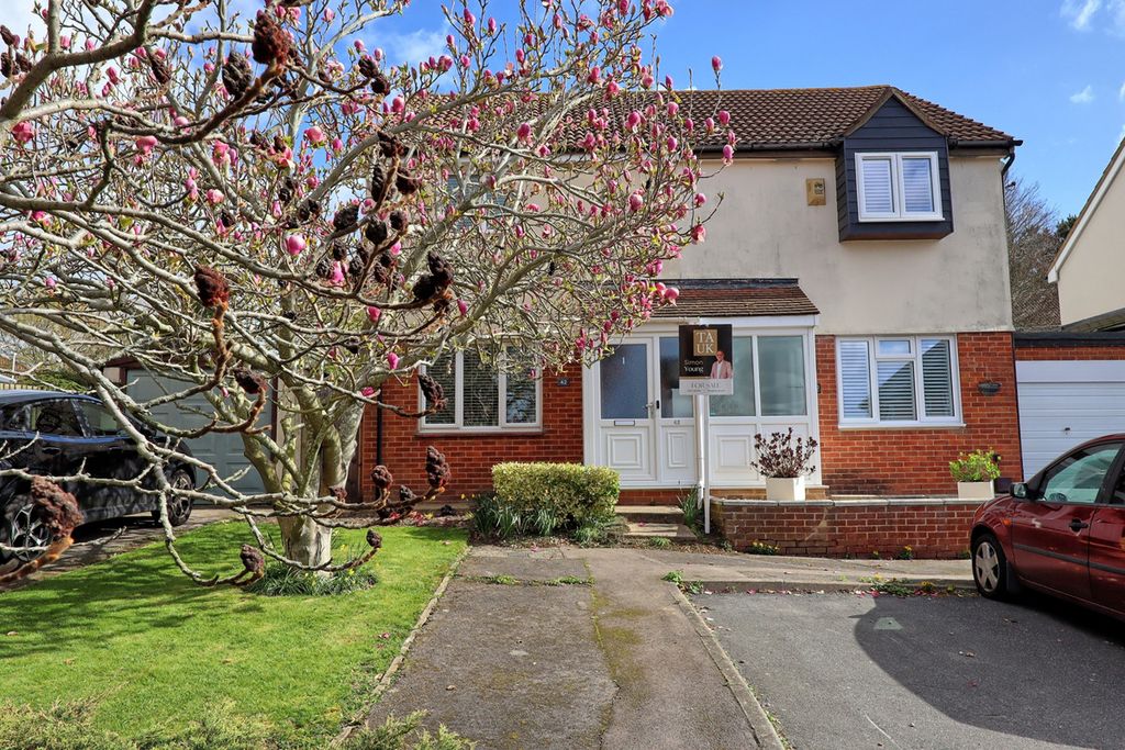 Property photo 1 of 27