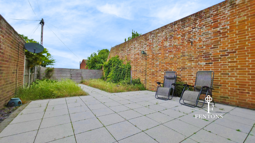 Property photo 2 of 25 Rear Garden