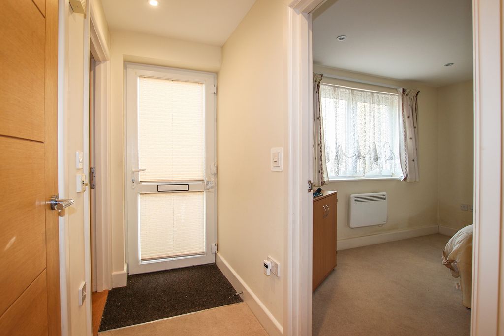 Property photo 3 of 12 Photo 2