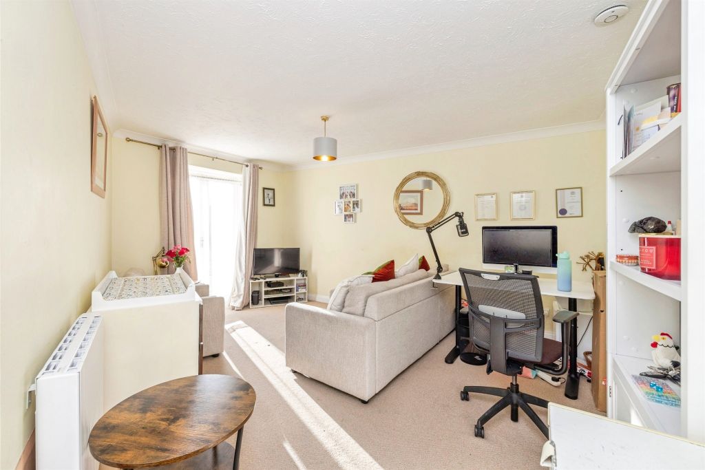 Property photo 3 of 12
