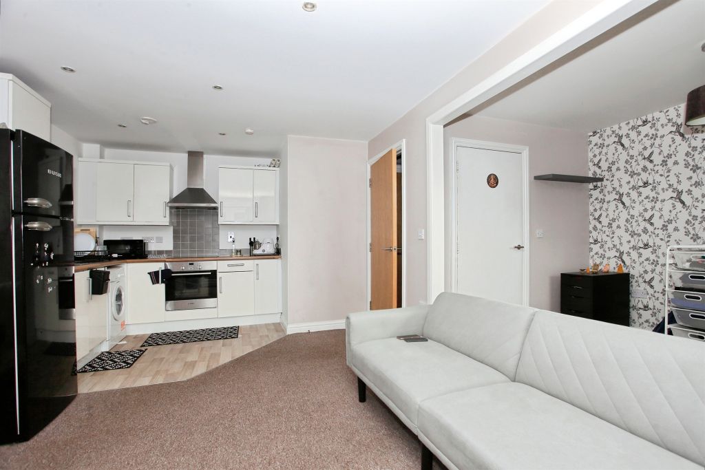 Property photo 3 of 9