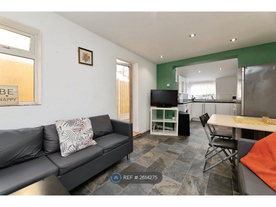 Property photo 1 of 20 Open Plan Kitchen