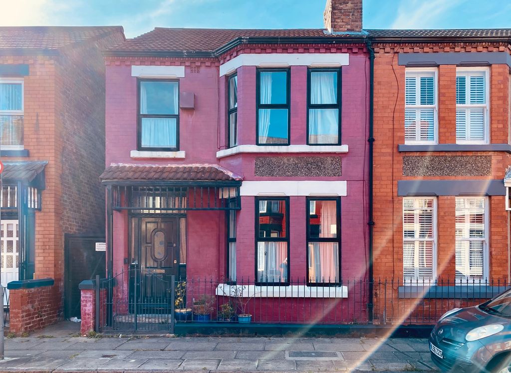 Property photo 1 of 1