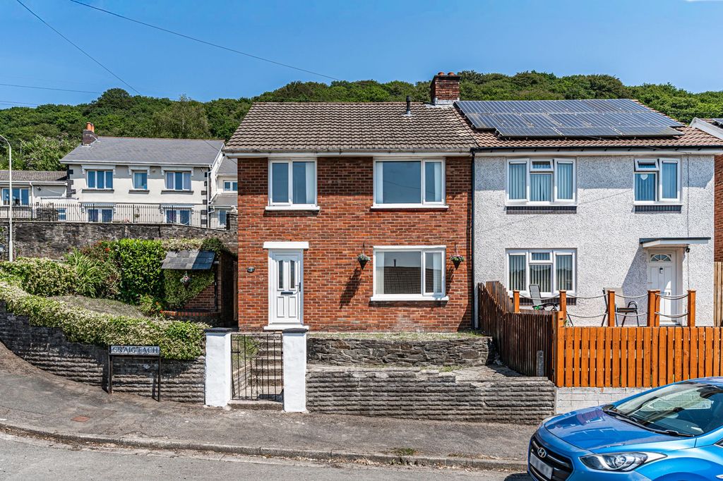 Property photo 1 of 32