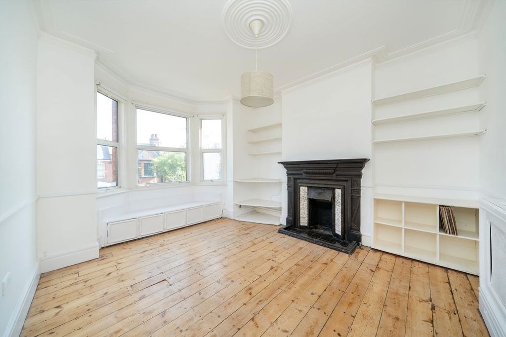 Property photo 2 of 7