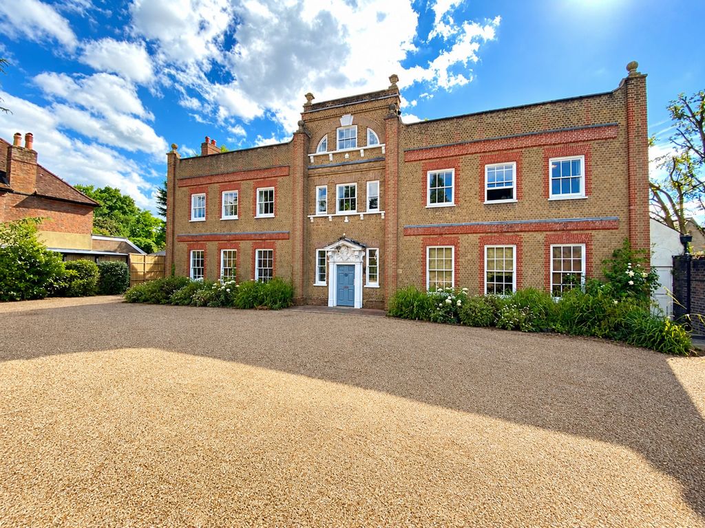 Property photo 1 of 6