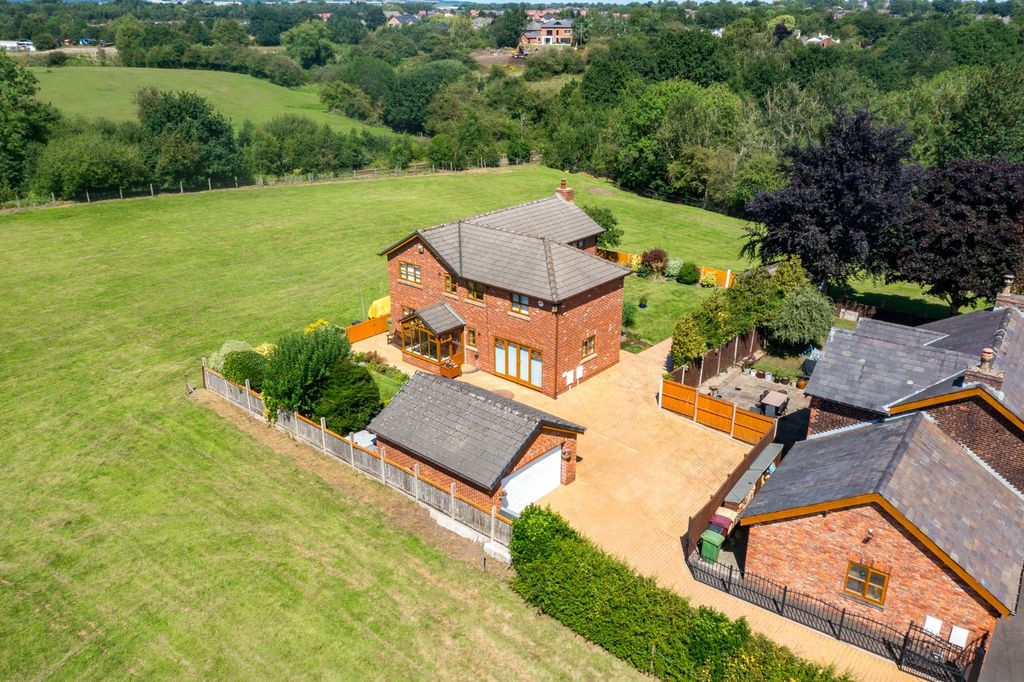 Property photo 3 of 53 4255825