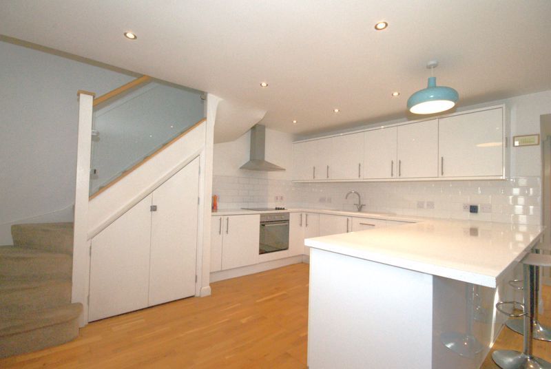 Property photo 3 of 15 Photo 11