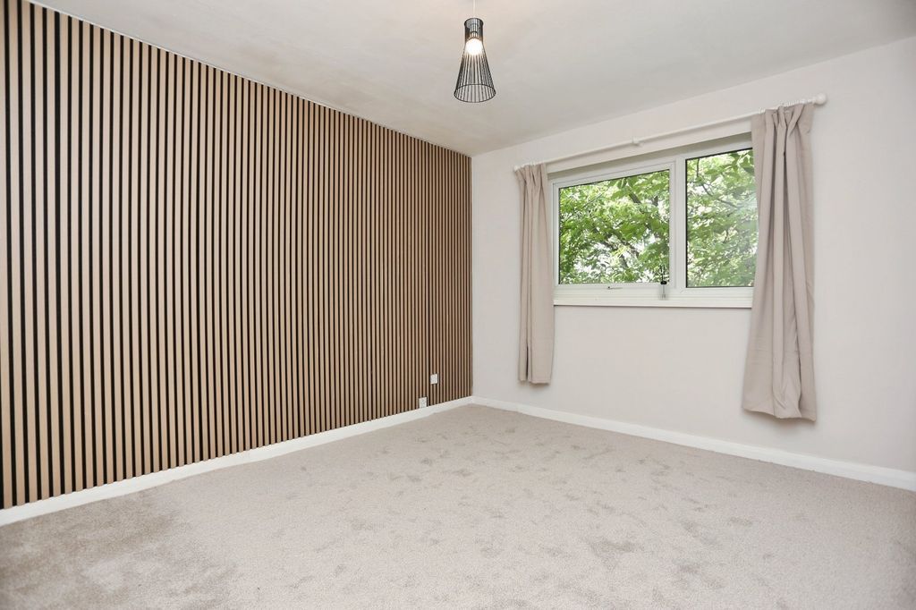 Property photo 2 of 12 Picture No. 16