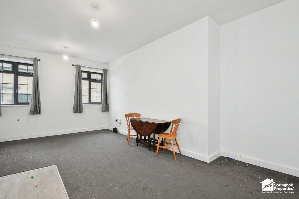 Property photo 3 of 10 Image 3