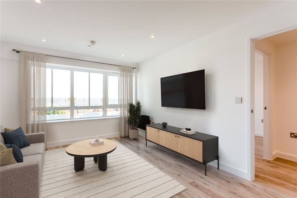 Property photo 2 of 7 Picture No. 15