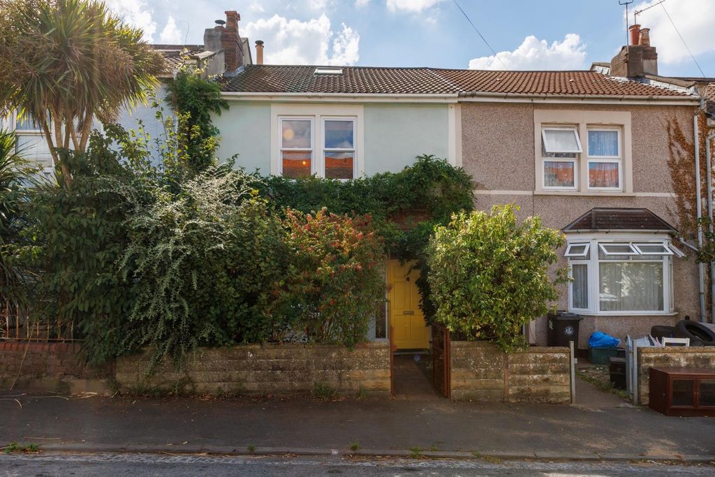 Property photo 2 of 42 68 Carlyle Road-47.Jpg