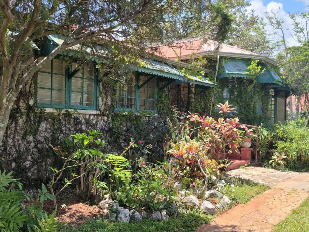 Property photo 2 of 13