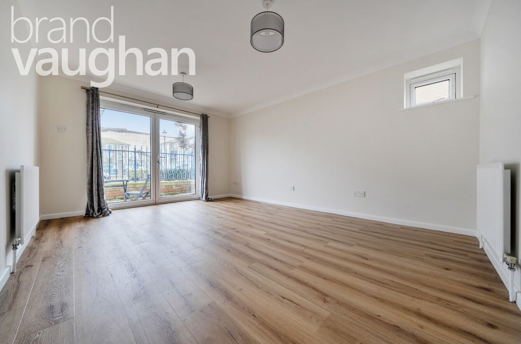 Property photo 2 of 11 88978433-24Ac-400...