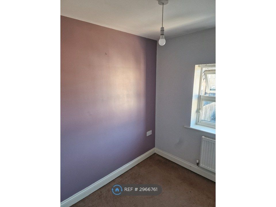 Property photo 2 of 5 Box Room