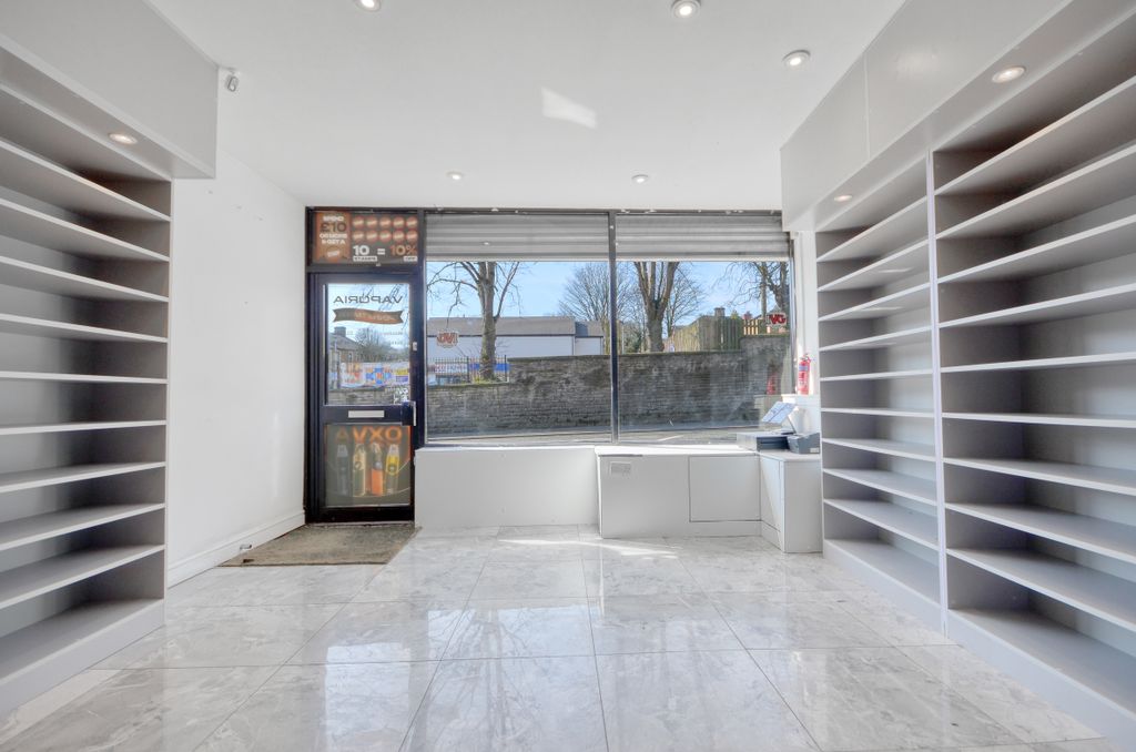 Property photo 1 of 9 Main Shop