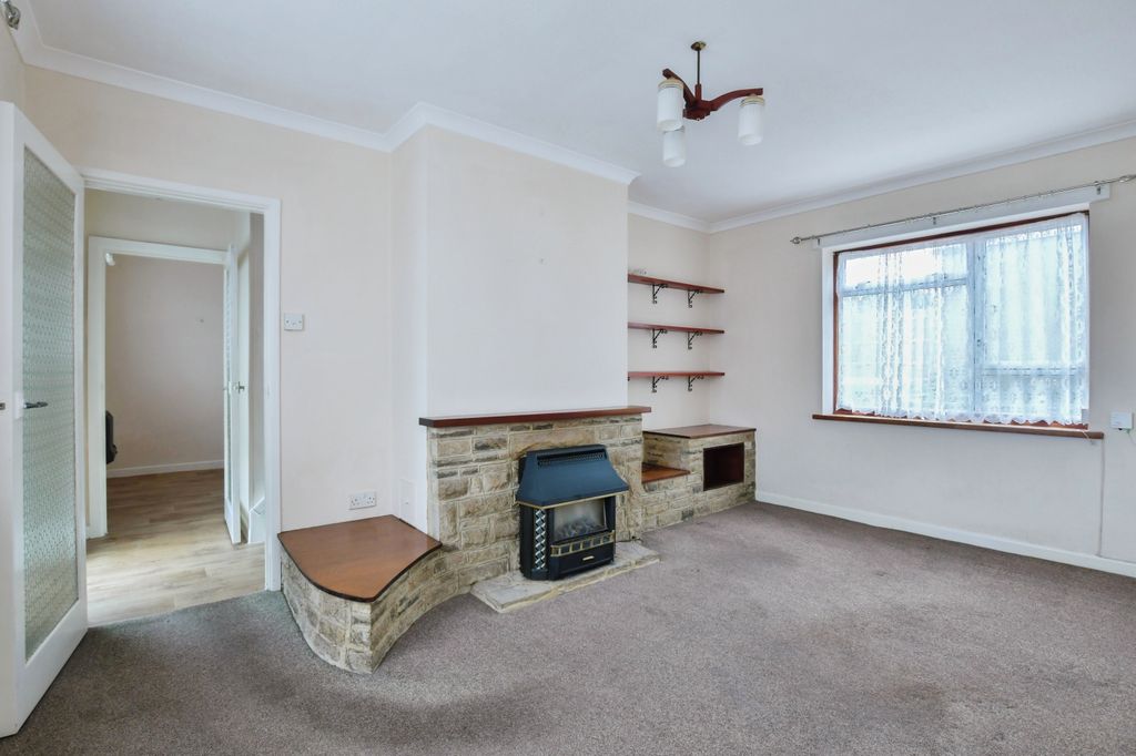 Property photo 2 of 14 Living Room