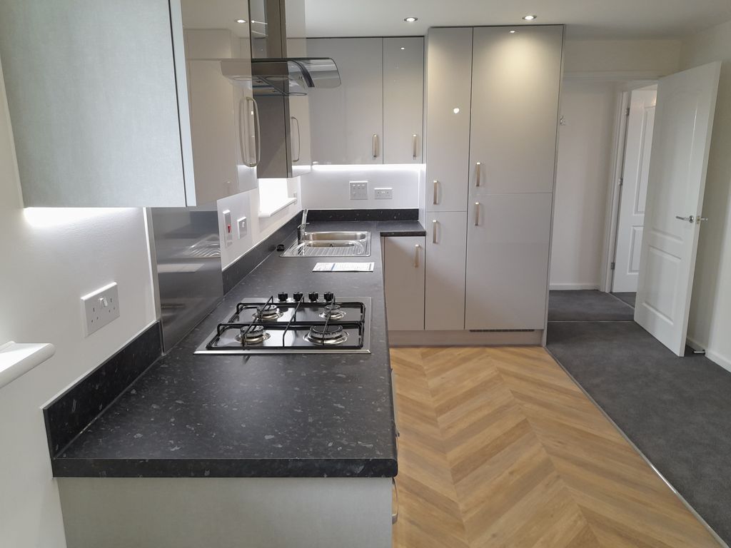 Property photo 1 of 21 Similar Kitchen