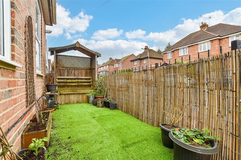 Property photo 3 of 7 Front Garden