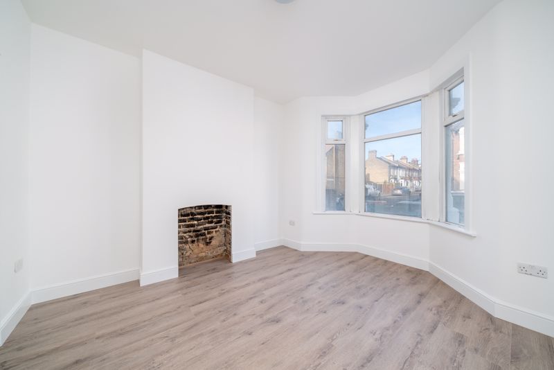 Property photo 2 of 23 Photo 11