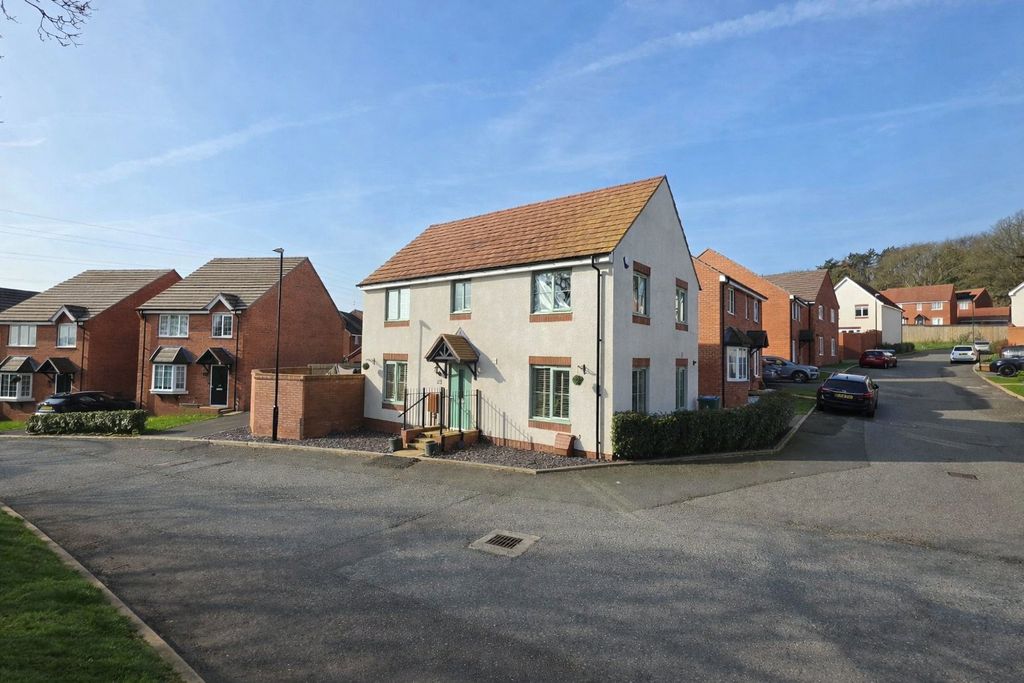 Property photo 1 of 28 Picture No. 35