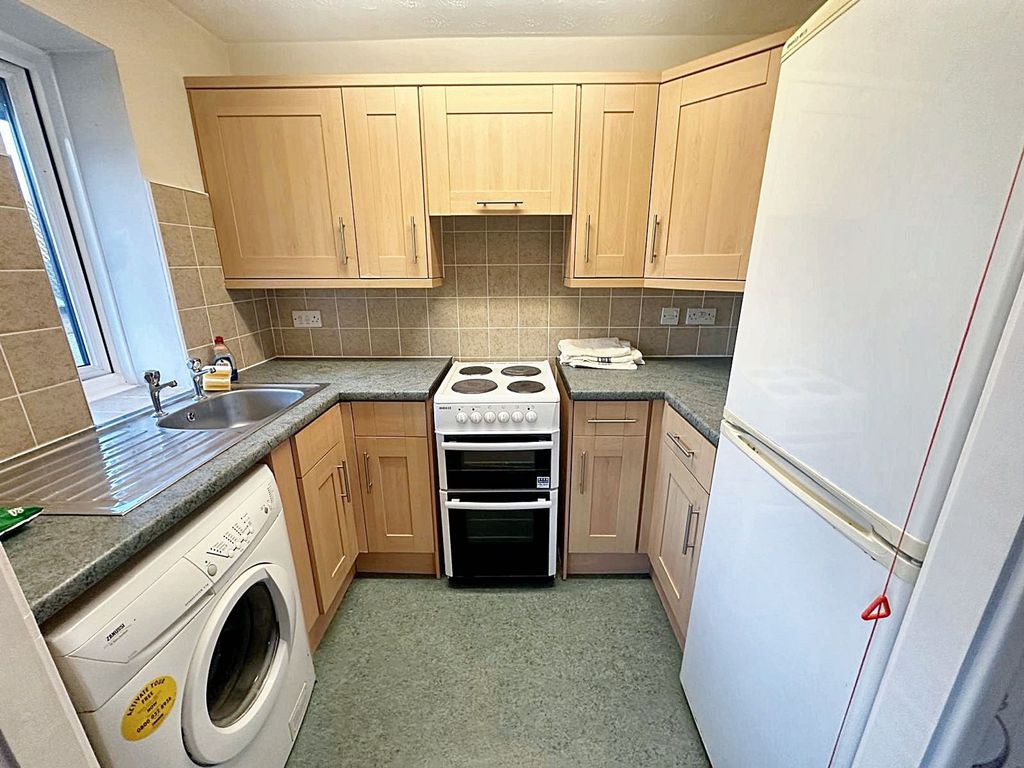 Property photo 3 of 6