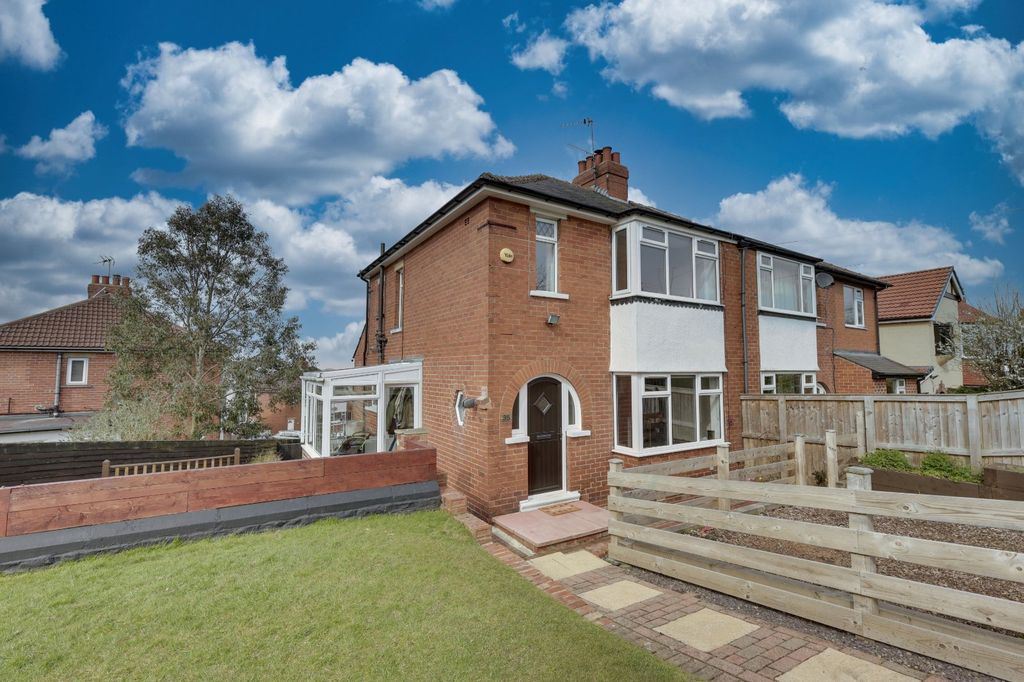Property photo 1 of 28 Picture No. 04