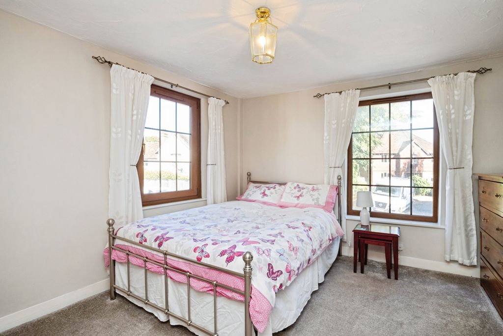 Property photo 3 of 17 Bedroom 2