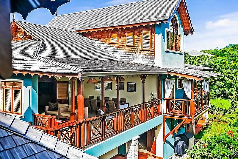 Property photo 2 of 9 Trouya Villa