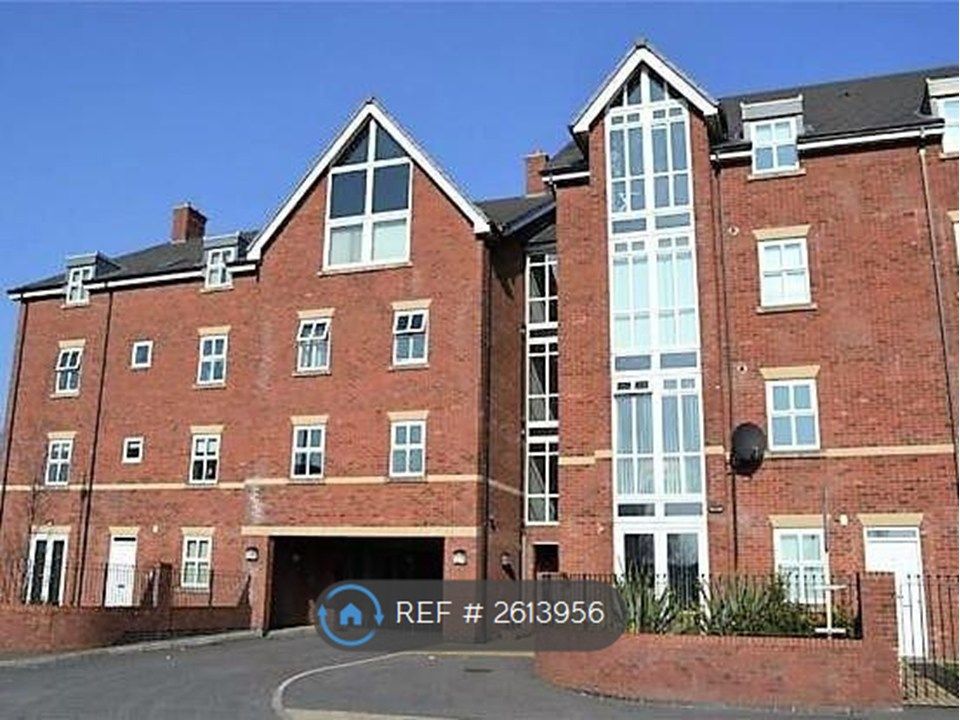 Property photo 1 of 15 22-26 Wellington Rd